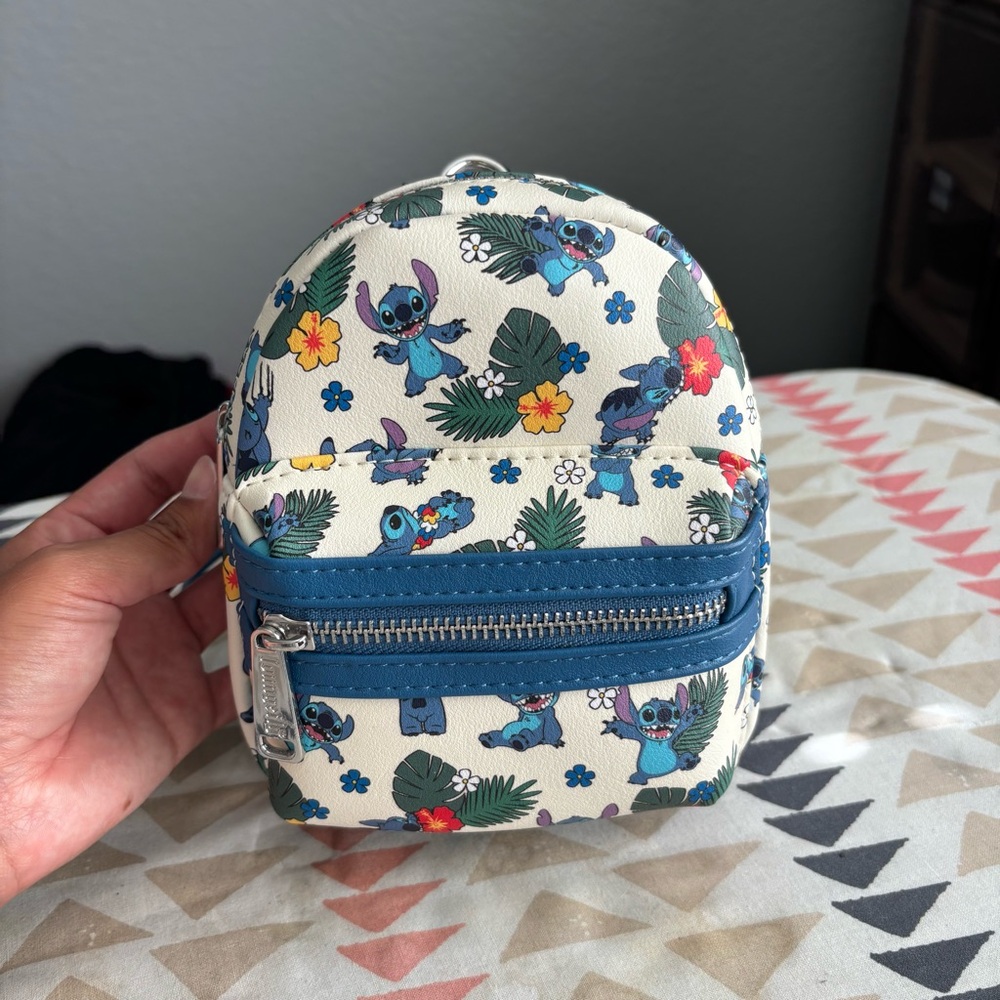 Stitch wristlet